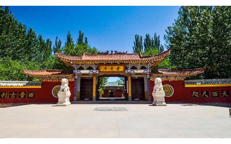 敦煌規(guī)模最大的佛教活動(dòng)場所--雷音寺